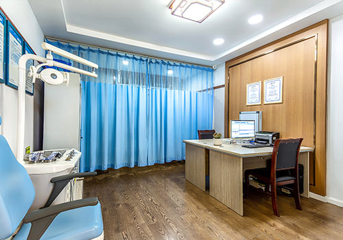 成都慢性咽炎是怎么引起的?