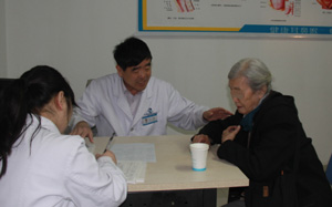 患者咨詢慢性咽炎患者多喝水有用嗎