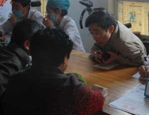 患者咨詢慢性咽炎怎么治療